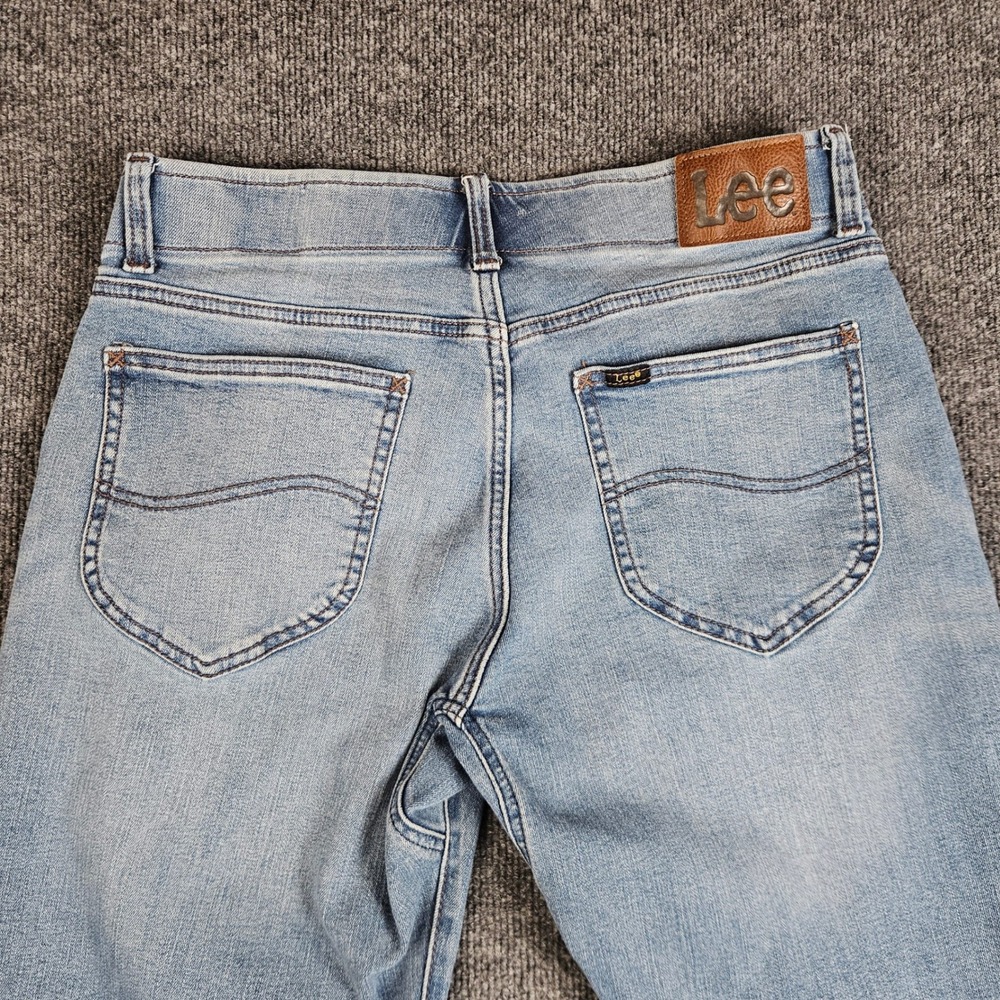 Lee Extreme Motion MVP Athletic Fit Tapered Leg Jeans Men's 32x34(32) Med Wash - Picture 11 of 11